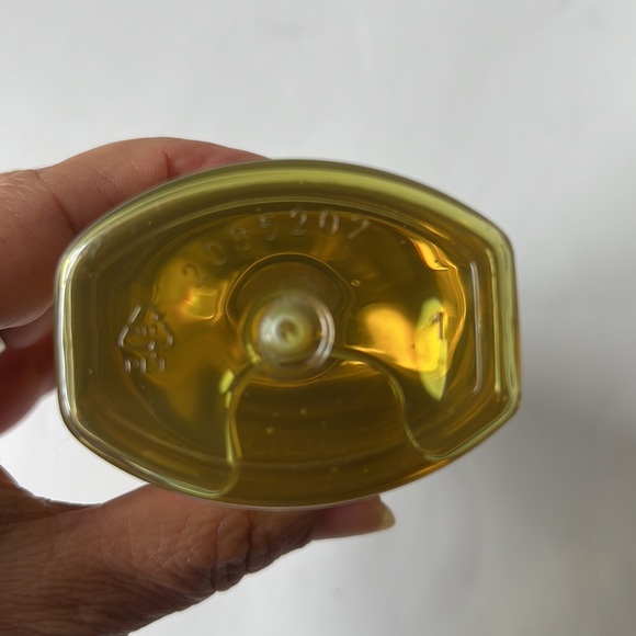 L’occitane Shower Oil 8.4 Fl. Oz.New - Picture 6 of 11